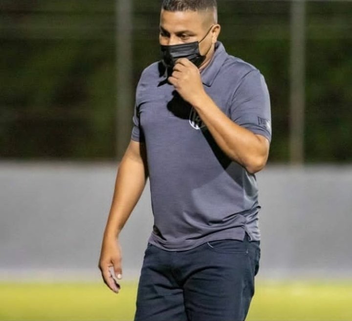 AgendaFutbolPan's tweet photo. Entrevista al DT Campeón🏆🥇 del Clausura 2022 de la @lpfpa con el @caipanama en la emisora digital que está en tus manos #Afradio tu emisora digital / Revive parte de la entrevista 👇
https://t.co/so0lU0nFS9
#AgendaFútbol https://t.co/fxoJG7W7d7