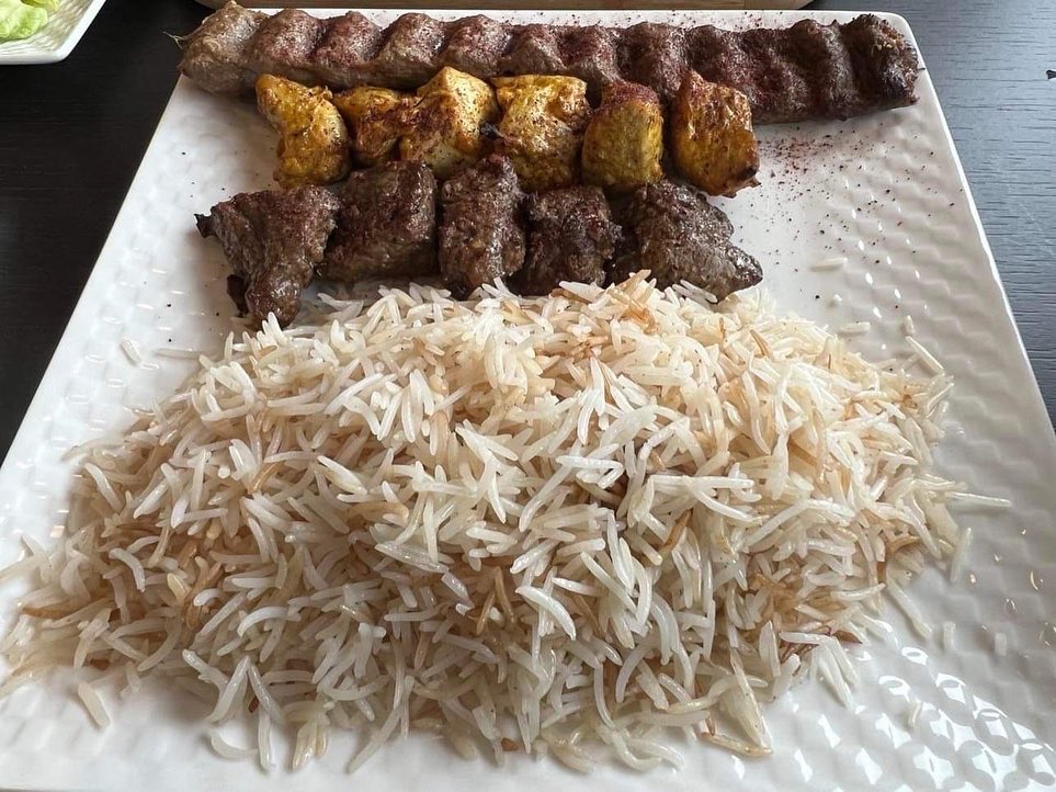 JKendrickAuthor's tweet photo. We had the best lunch this afternoon 😋

I LOVE this lentil soup - so good!  
Harir Kabab is one of my most favourite places to eat in the Ottawa area 💕 

#afghanicuisine #tastyfood #lentilsoup #tandoorichicken #kabab #HarirKabab #excellentfood #ottawa #nepean #barrhaven https://t.co/16WwB6dSNa