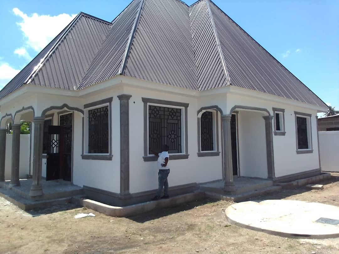 dalalitesha's tweet photo. Nyumba inauzwa Milion 45 location mbagala rangi tatu, nyumba ina vyumba 4 
Contact:
0714-021698
0754-470902
0788-193206 === TESHA https://t.co/Z0hcnR4N7V