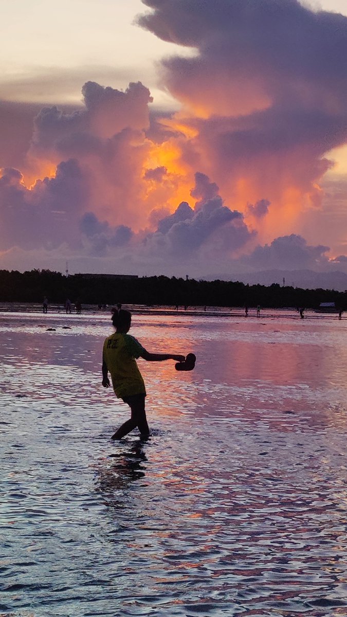dodoexplorers's tweet image. Sunsets in the Philippines 🇵🇭
Where did you see your best sunset?
#mactan #cebu #philippines #travel #sunset