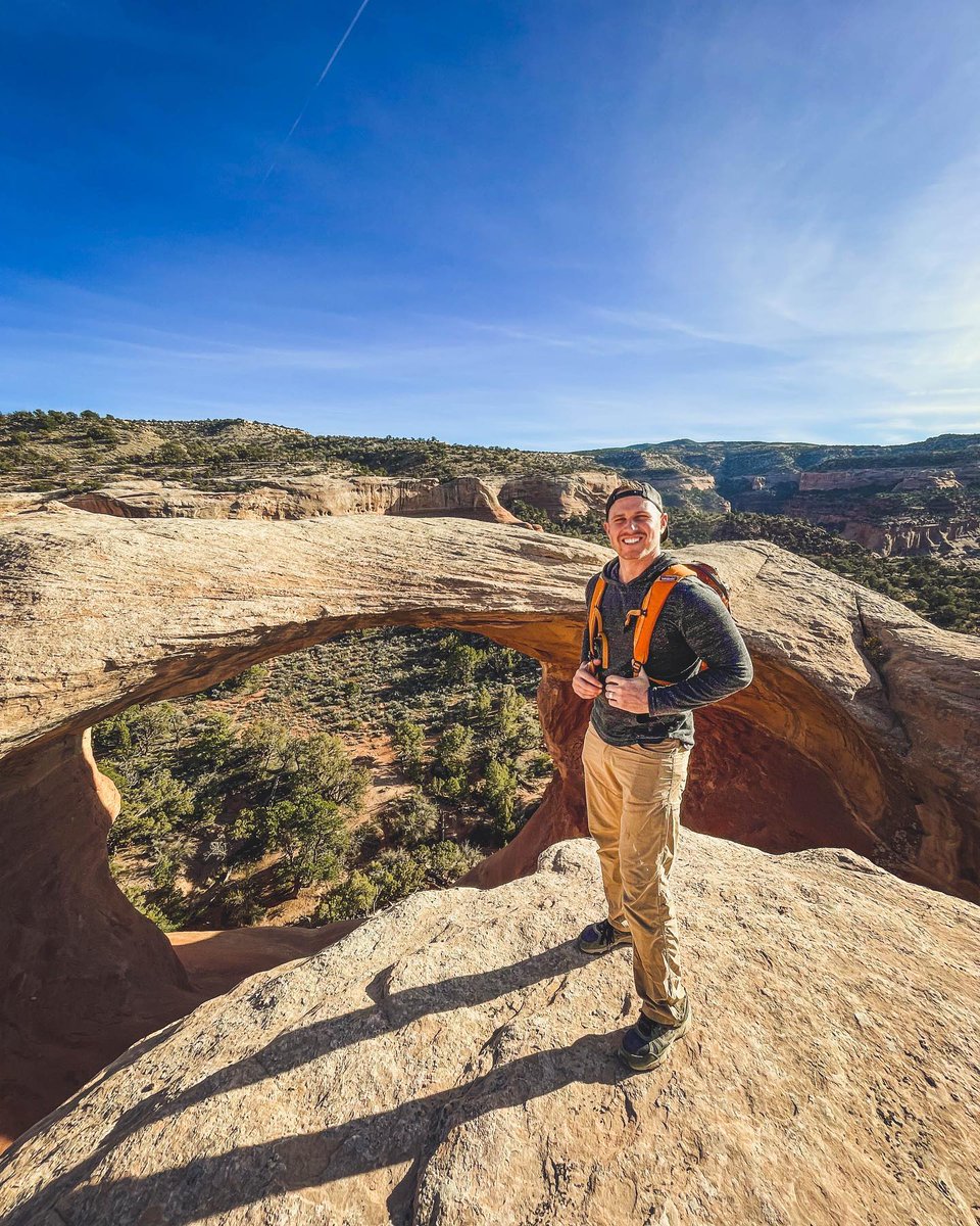 VisitGJ's tweet photo. Grand Junction offers the best of both worlds…winter adventure on the Grand Mesa and comfortable temps in GJ. That means you can snowshoe in the morning and hike in the afternoon! In Nov., temps in Grand Junction average 52 degrees and 40 degrees in Dec. https://t.co/bVITPOg8ze