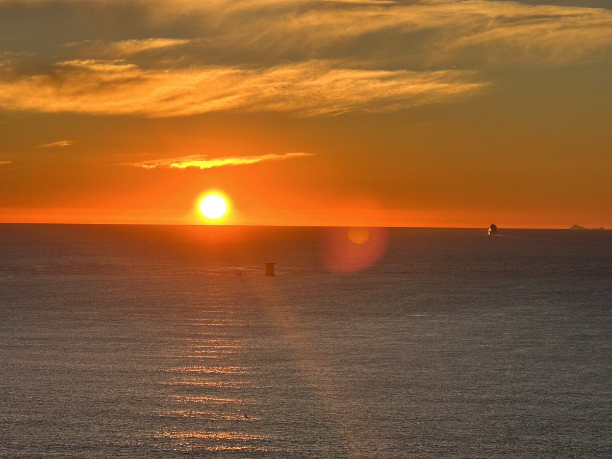 beezys's tweet photo. @PrincessCruises My home for the last seven days leaving San Francisco into the sunset on another adventure for a whole new group. https://t.co/w6NItf0CU6