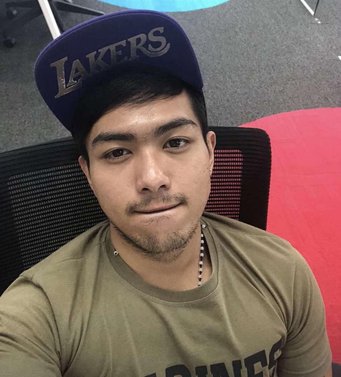 Dati napapa isip ako kung bkt ba gusto ng tao ng Tiktok, ngayon na realize ko. ang kailangan ko lang pala gawin ay ang Ti-Ti ko Tok-Tok ko sa harap ng camera. yun lang pala yun, masaya naman 🍆💦💦💦 Follow nyo naman ako guys 🥰 (frankiechiu8)

#Alterph #Pinoymalibog #Bomba