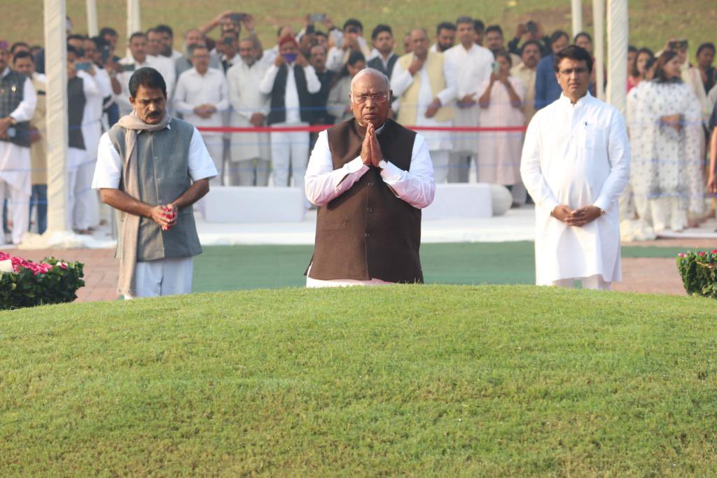kharge's tweet photo. https://t.co/ggO3yVvTdB