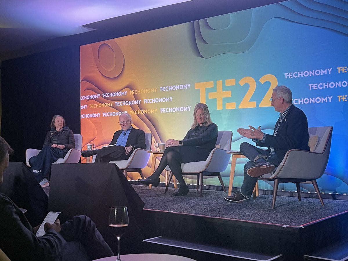 mjw's tweet image. Evening session at #techonomy22 ⁦⁦@DavidKirkpatric⁩  ⁦⁦@edyson⁩ ⁦@neuraltheory⁩ ⁦John Hagel