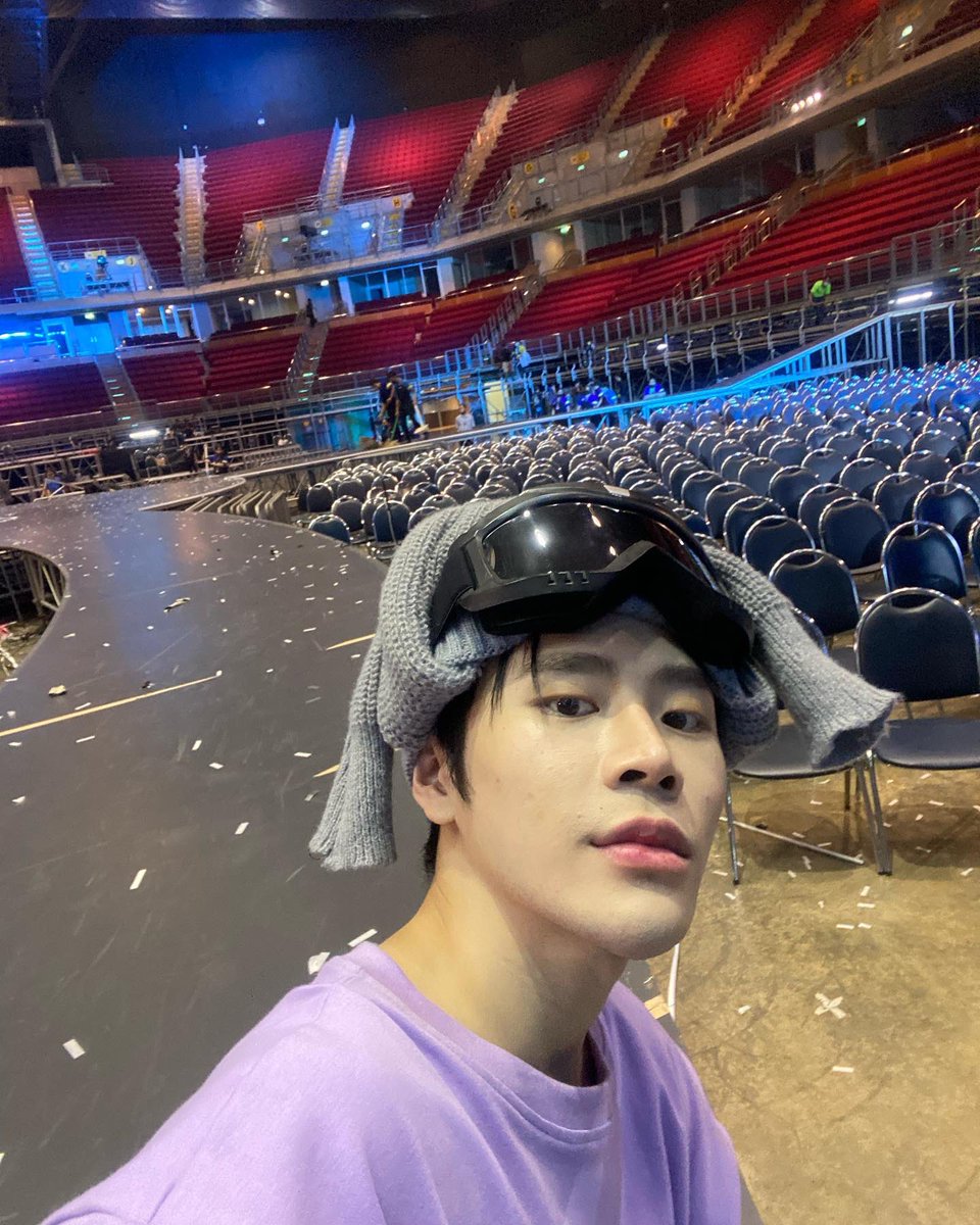 pond_piyawat's tweet photo. 💜🕊️
#SingingBirdConcert2022 #SingingBird2022 
#LifetimeSoundtrack 
#โตมากับเพลงพี่เบิร์ด https://t.co/avQHxB3e1T