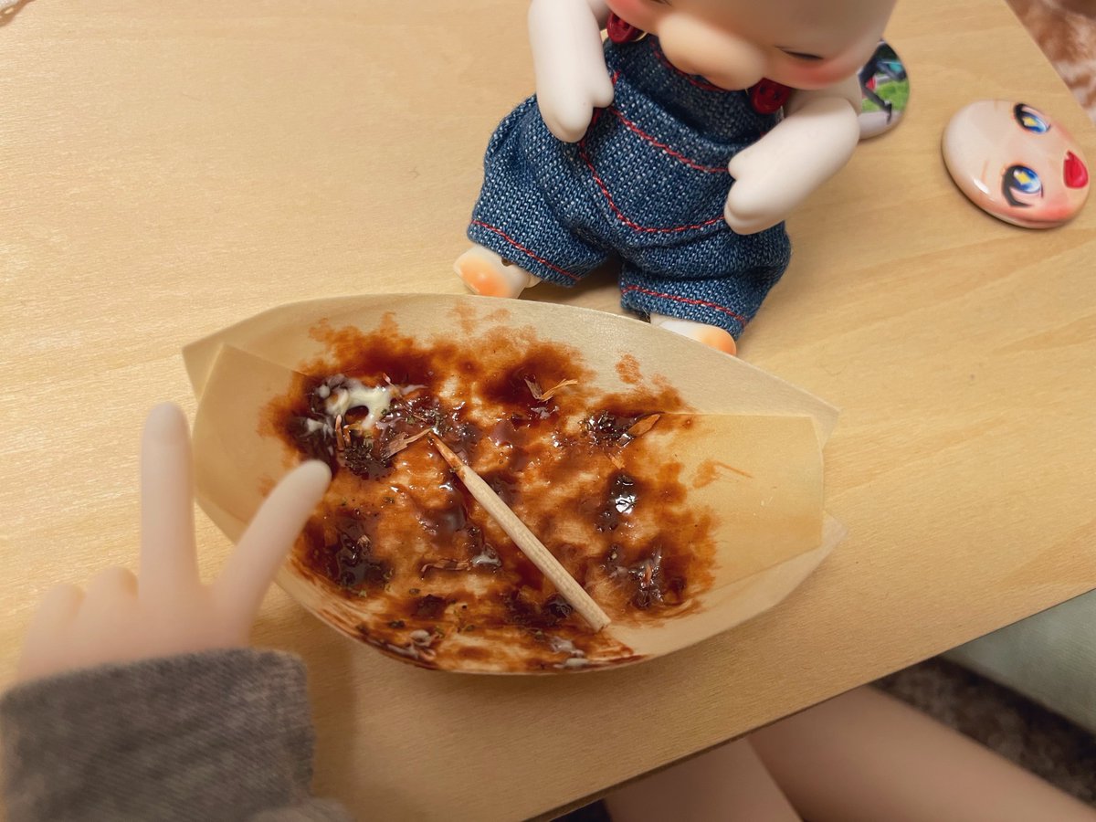 ranarinaruna3's tweet photo. 昨日のごはん！🐙たこ焼きを食べました☺️写真撮り忘れたの食べ終わってから気がついた〜📸 https://t.co/U0vSdteYdA