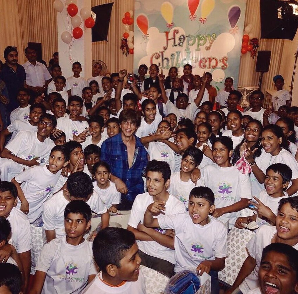 SRKCHENNAIFC's tweet photo. Happy Children’s day.. ❤️ #ShahRukhKhan𓀠 #ChildrensDay https://t.co/rkb1NYqNHt