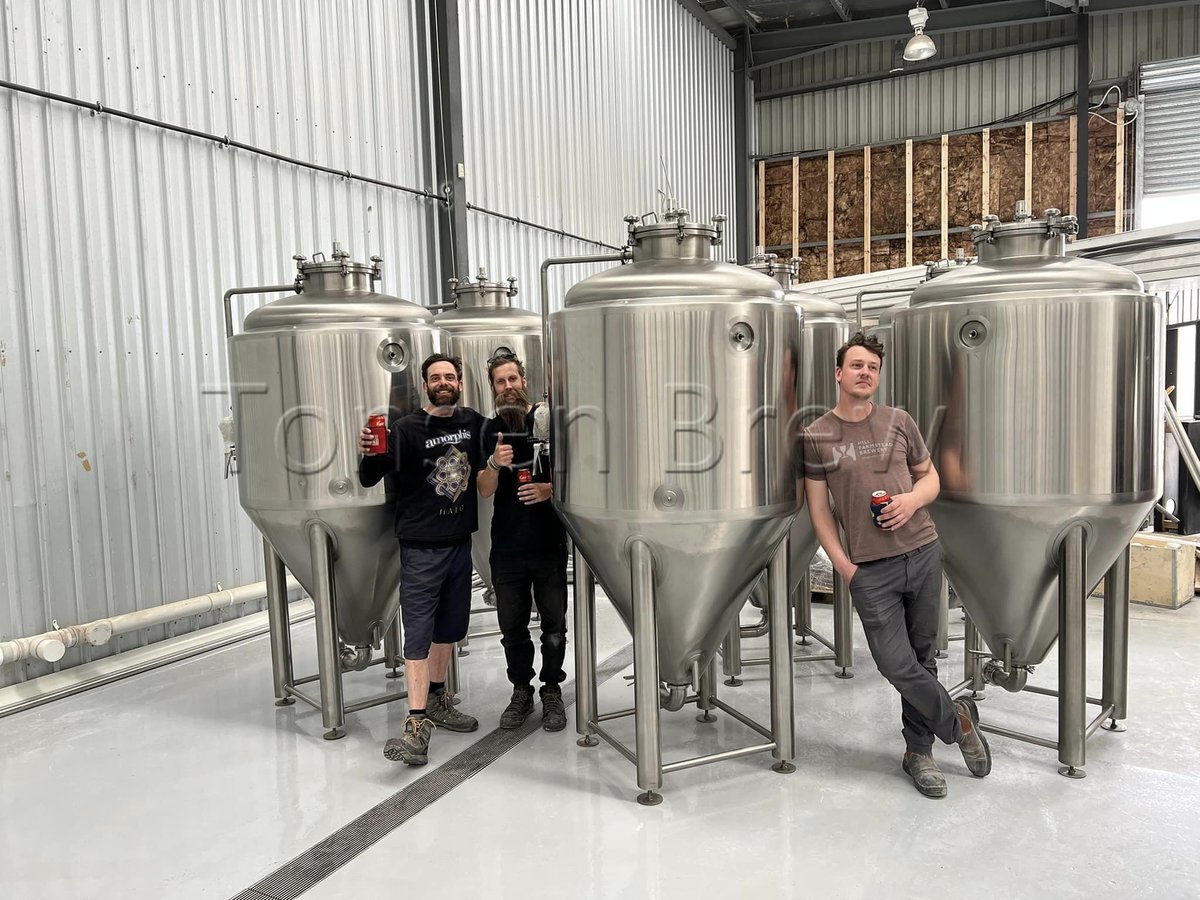 HelenLiu2018's tweet image. Great day with these brewing legends unpacking their Tonsen Equipment.
Email: helen@tonsenbrew.com
WhatsApp: +86 153 1556 2731

#tonsen #fermenter #beerbrewing #beer #brewing #unitank #fv #cct #brewingequipment #craftbeer #bière #biereartisanale #brasserie #beerfactory #brewery