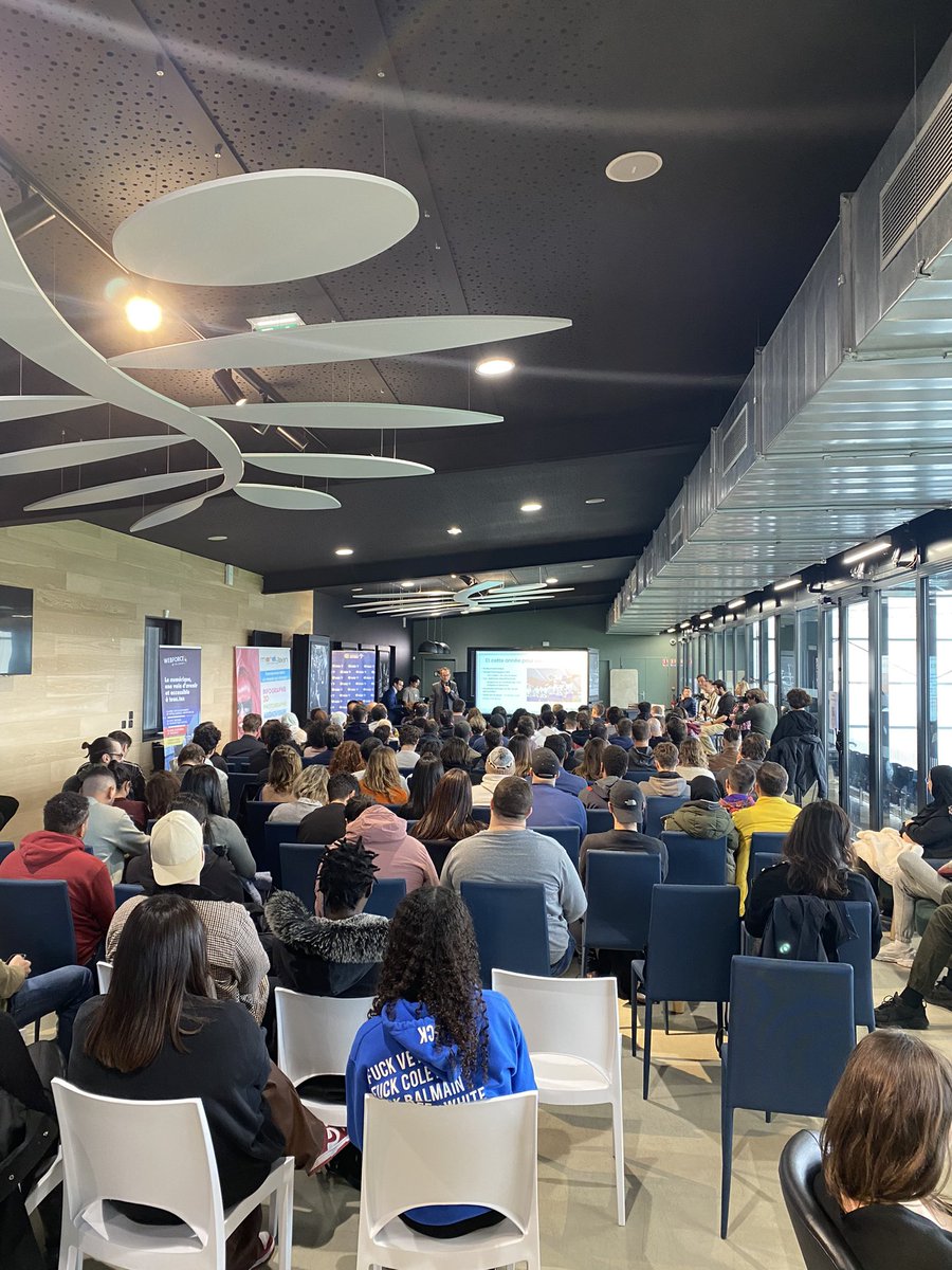 monfortmichael's tweet image. Lancement du #hackathon #Code4Marseille ce matin avec 10 de nos apprenants @Bocal_Marseille ! 145 participants d’écoles du #code / 3 jours pour concevoir une appli web et trouver un job #jobdating. Courage à tous les participants 💪🔥