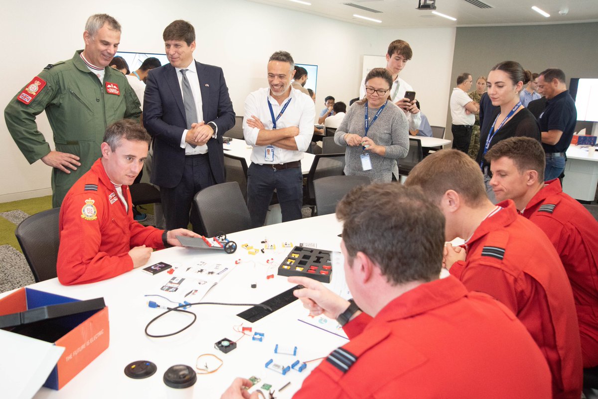 Partnering today at <a href="/HWUDubai/">Heriot-Watt Dubai</a> , Dubai, with the <a href="/rafredarrows/">Red Arrows</a> inspiring next generation of engineers and technologists. Fun, motivating and rewarding event.