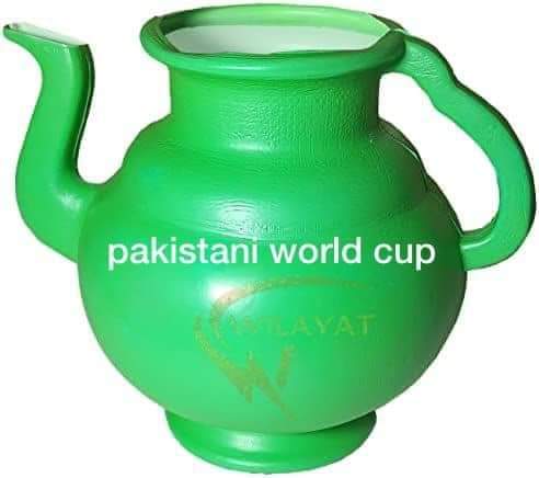 AjnaNaresh's tweet photo. @MdShami11 Ye lo mullo tumari trophy 🤣🤣🤣 https://t.co/imvrf3Dbrw
