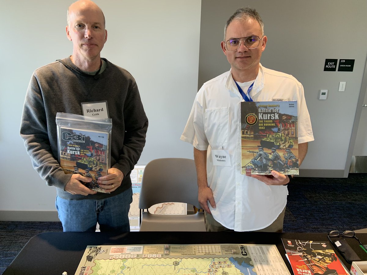 wayne2001bc's tweet image. #SDHistCON was such a gratifying experience. Learned new games, checked out cool prototypes and most importantly, met wonderful people.