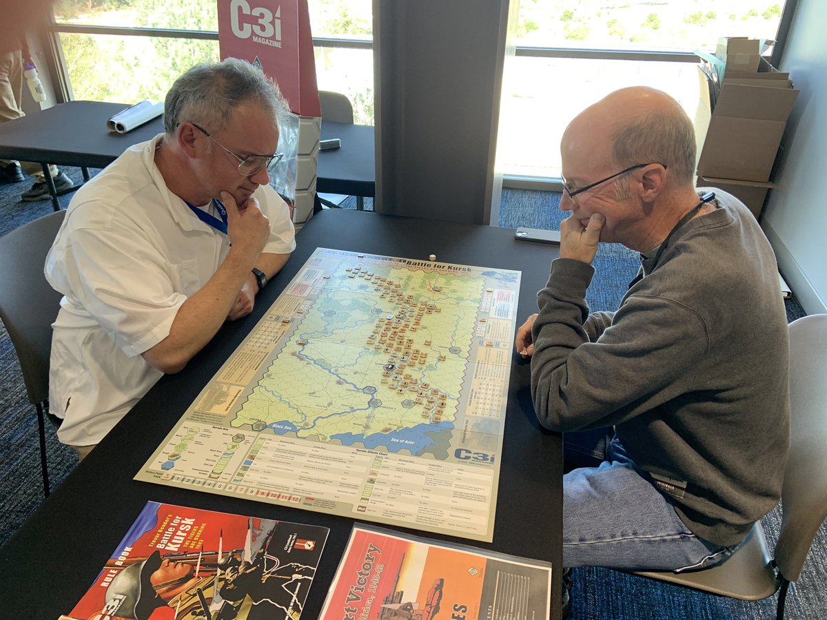 wayne2001bc's tweet image. #SDHistCON was such a gratifying experience. Learned new games, checked out cool prototypes and most importantly, met wonderful people.