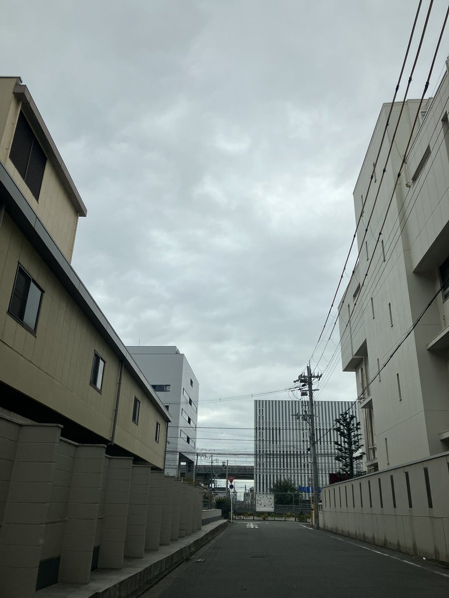 CARICH_official's tweet photo. 本日、新規アタックで京都に来ています！弊社は名古屋にある会社ですがチャンスがあればどんどん開拓していきます！
生憎の曇り空ですがいい商談ができるように頑張ります☁️☁️☁️☀️☀️ https://t.co/68PCz94NfC