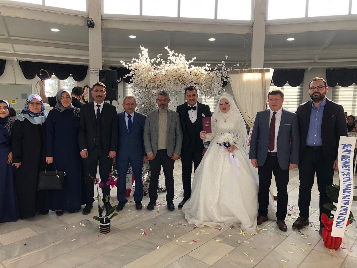 Gençlik Kolları Yürütme kurulu üyelerimiz Aslıhan &amp; Muhammed Mustafa çiftimizin düğün merasimine katıldık.

Rabbim genç çiftimize bir ömür mutluluklar nasip etsin inşallah.