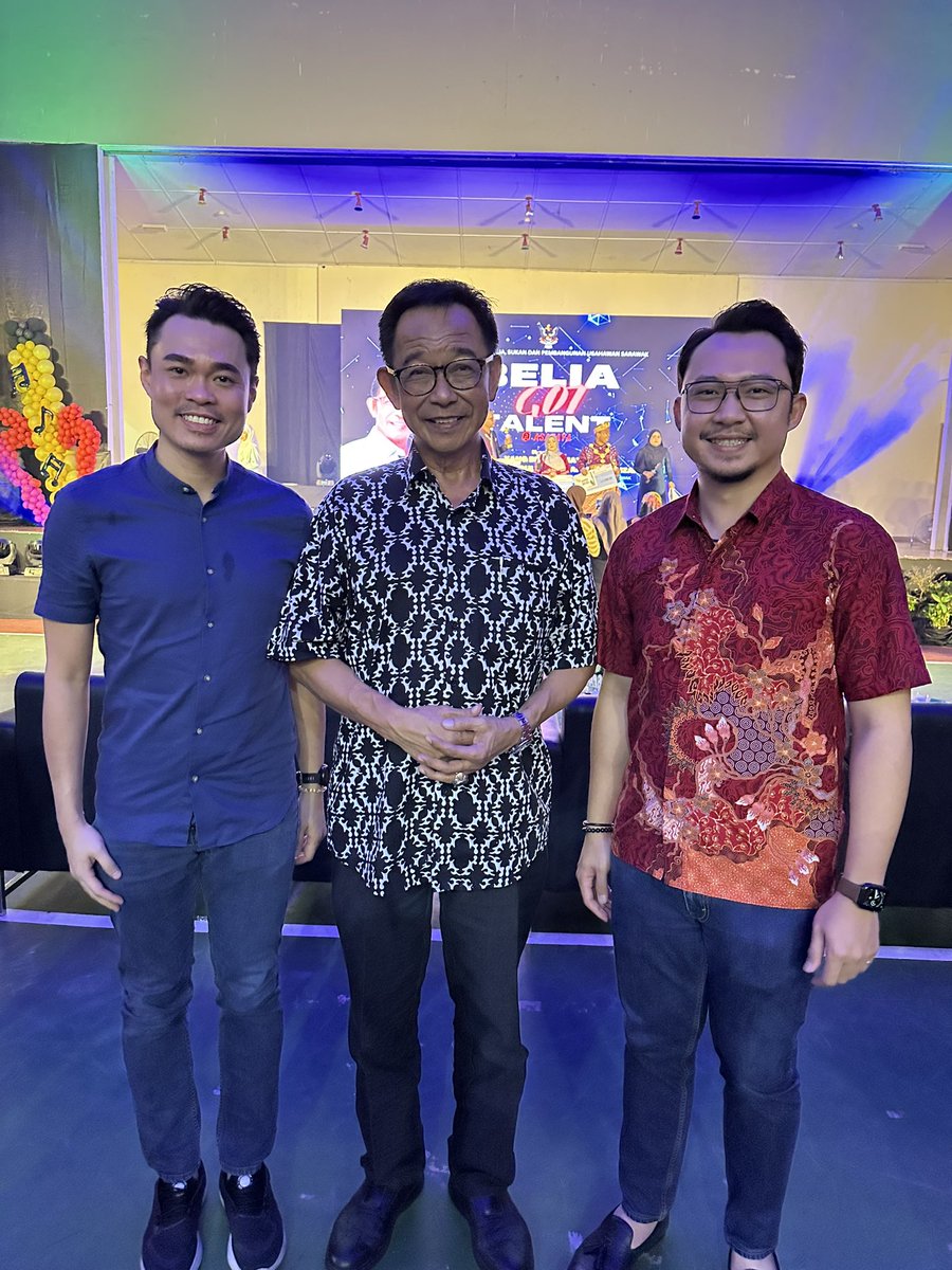 AFN_Afiq's tweet photo. “Belia Got Talent@Asajaya 2022”

Program yang dianjurkan oleh Ministry of Youth, Sports and Entrepreneur Development Sarawak dengan kerjasama Pejabat Daerah Asajaya ini membuka peluang kepada golongan belia di Asajaya untuk mengetengahkan bakat serta  mempamerkan potensi mereka. https://t.co/SyK3Gpw3eN