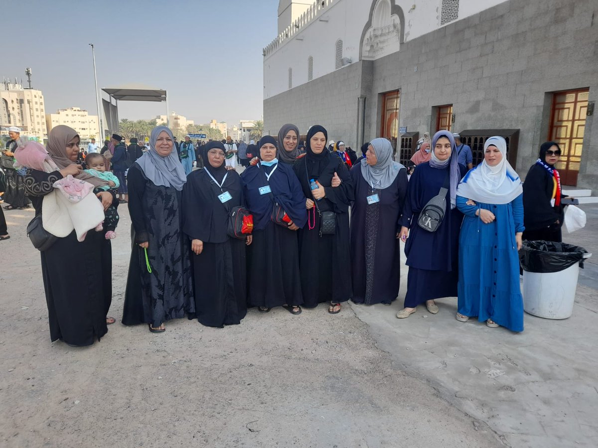 معتمرى شركه ستار تشويس  اثناء الذهاب إلى  مزارات مدينه رسول الله اليوم جعلنا الله وإياكم من زوار بيته الحرام والمسجد النبوي الشريف 🕋🕌🤲