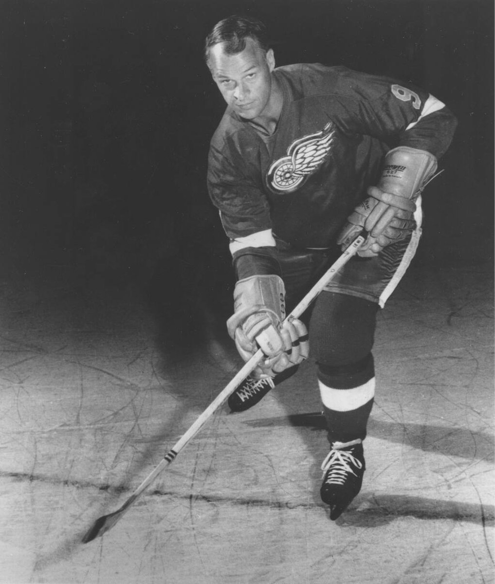 #Today #14November #Year1964
NHL Record:
Detroit Red Wings Gordie Howe sets NHL record 627th career goal
Know more at : en.wikipedia.org/wiki/List_of_N…