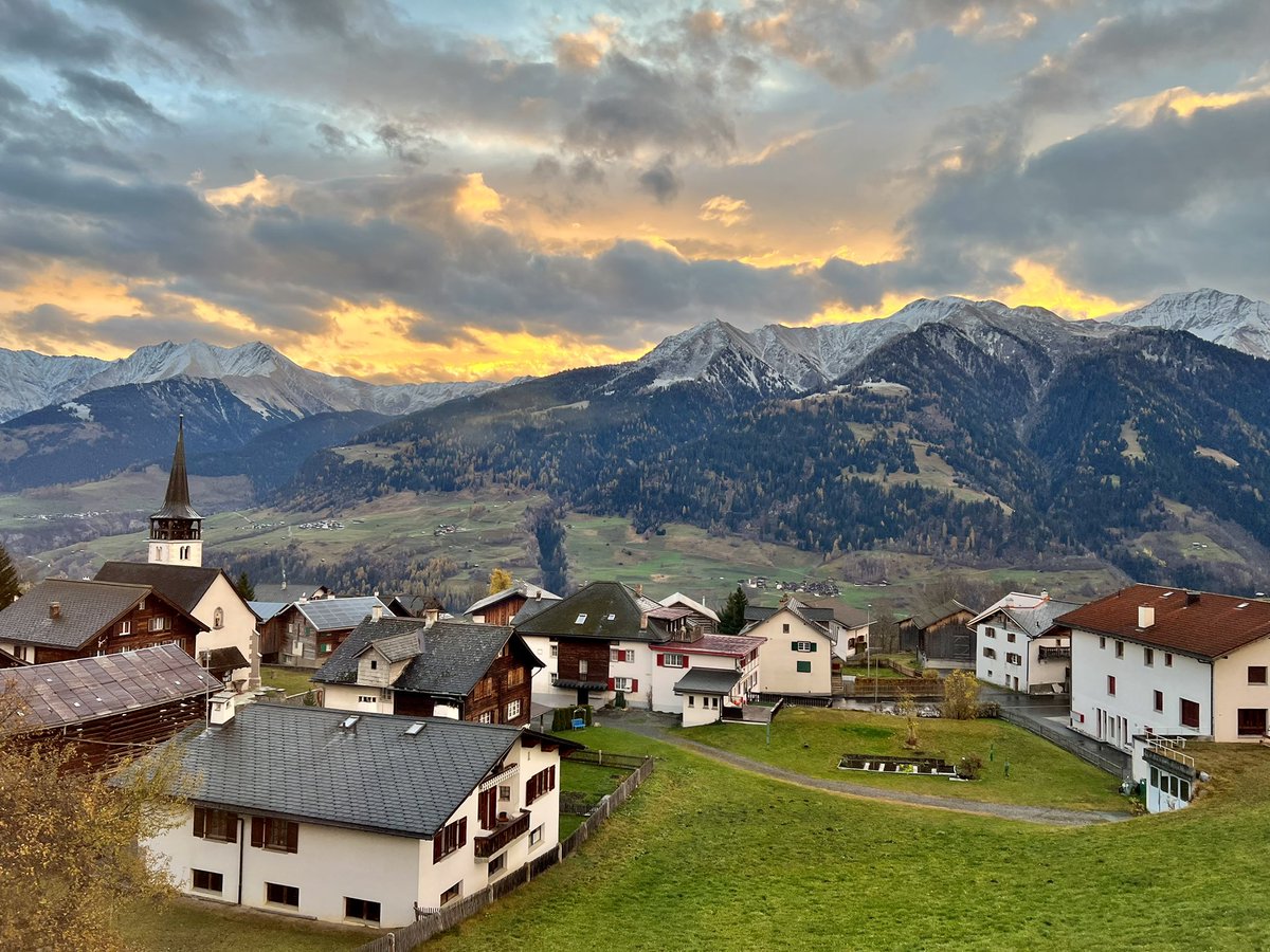 buddli's tweet photo. Euch allen eine fantastische Woche. Der Start ist schon mal geglückt.
A fantastic week to you all. The start has already been successful.
#Vignogn #DestinationBlue #ValLumnezia @SurselvaTourism https://t.co/W4FGzm7fSE