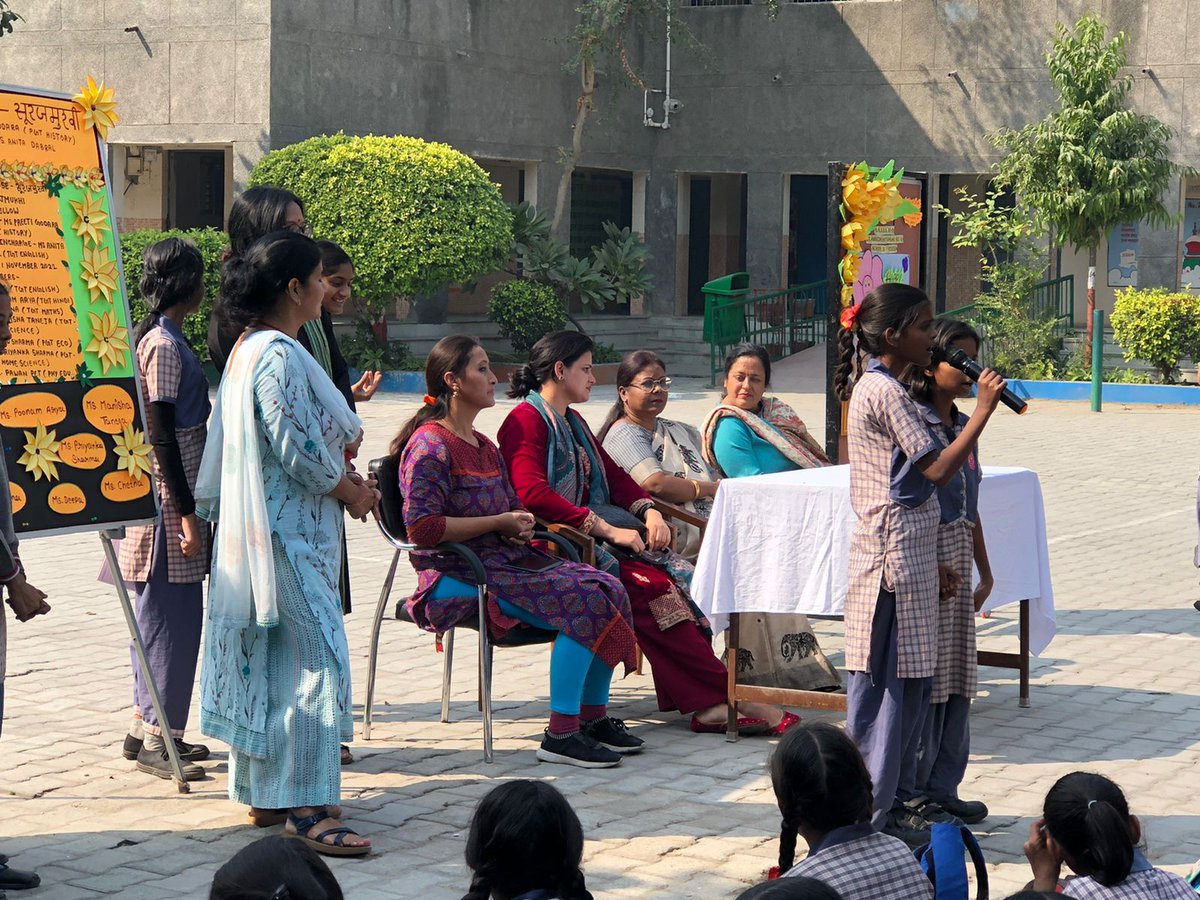 #ChildrensDaySpecial 

A special assembly was organised to celebrate #ChildrensDay 

The students participated in it with pomp and joy 🤩 

#ChachaNehru was celebrated and fondly remembered!

@Dir_Education @gupta_iitdelhi 
@PbpandeyB @shail2018