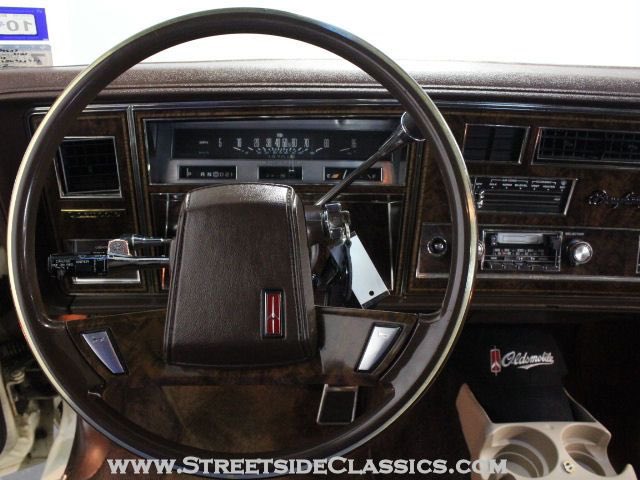ali454LS6's tweet photo. @nnaaiiff3334015 oldsmobile regency 1983 https://t.co/zN8IEzX1pk