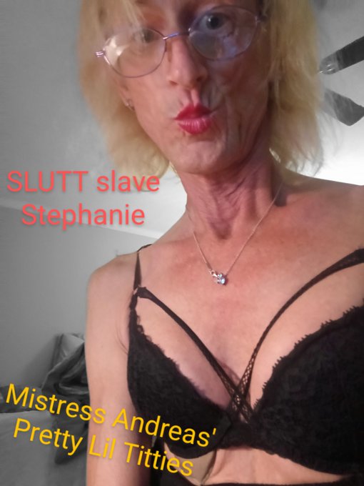 Mistress Andrea has the cutest lil slave..look at those tiny titties...PRICELESS..with nipple clamps<a href="/tag/newprofilepic"class="tags"><span>#newprofilepic</span></a>