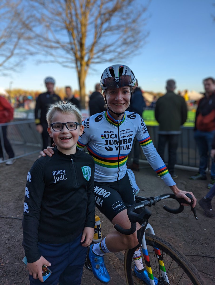 Peter van den Corput (@pvandenc) on Twitter photo Wat een feest gisteren, en wat een leuk mens ! #BeekseBergen #Hilvarenbeek #wbveldrijden <a href="/marianne_vos/">Marianne Vos</a> Wat een feest gisteren, en wat een leuk mens ! #BeekseBergen #Hilvarenbeek #wbveldrijden <a href="/marianne_vos/">Marianne Vos</a>