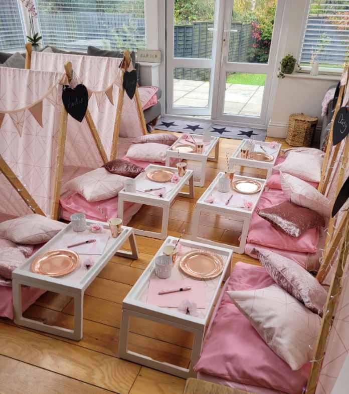 Lovely parent birthday set up 🌹 ⛺️

 #tinytents #sleepover #slumberparty #birthdaygirl #rosegold #southwales #Torfaen #teepeeparty #teepeesleepover