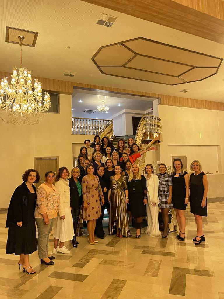 Kıbrıs Türk Girişimci İş Kadınları ve (GİKAD) ve KAGİDER işbirliğinde gerçekleşen 2. “İş’te Kadınlar” zirvesi KKTC Cumhurbaşkanı’nın eşi Sn Sibel Tatar, bakan ve milletvekillerinin katılımıyla Kıbrıs’ta yapıldı.