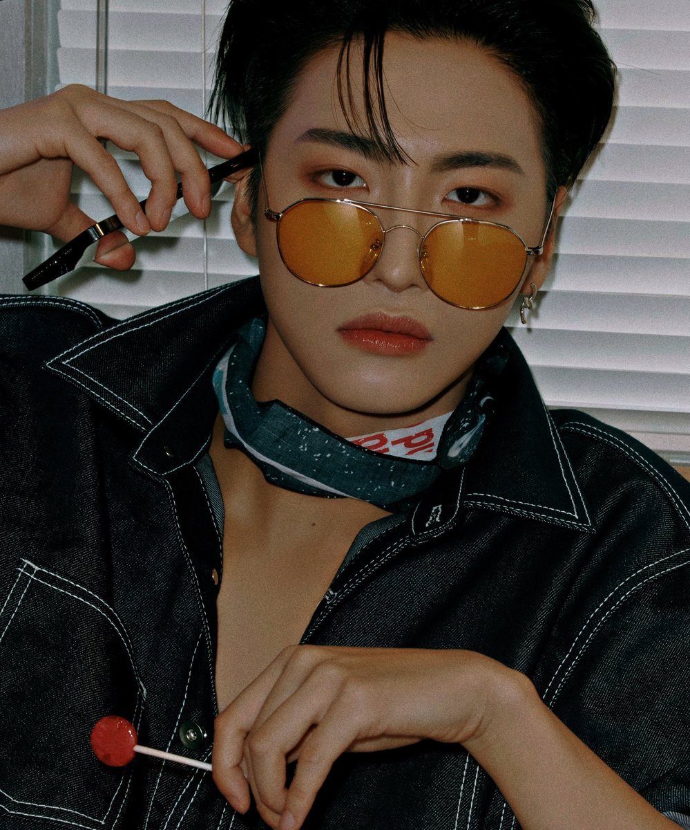 rockstarphwa's tweet photo. PARK SEONGHWA??? https://t.co/yjFWZ0AQq6