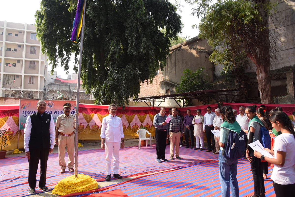 union_gujarat's tweet photo. 69th ALL INDIA CO-OPERATIVE WEEK CELEBRATION
Shri Ghanshyambhai Amin, Chairman of Gujarat State Cooperative Union (GSCU) kicked off the celebration of 69th All India Cooperative Week today at the office premise of GSCU. @ghamin28 @state_soc
#gscu #ghamin @ncuicoop https://t.co/yMTeSOEW8p