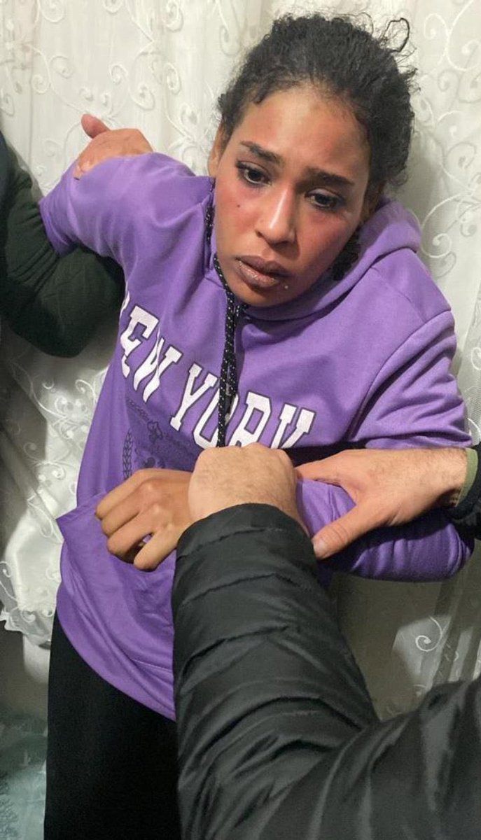 NewsNow4world1's tweet photo. تركيا تلقي القبض على منفذة هجوم اسطنبول. https://t.co/uaRSbkQXhx