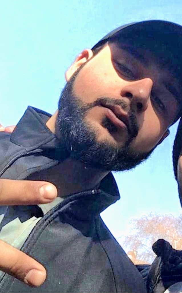 Und jetzt bist du 26 Jahre alt. Ich habe versprochen, dich am Leben zu erhalten. Solange du am Leben bleibst, wirst du ein Licht für alle anderen jungen Menschen... 

Tod bist du erst, wenn man dich vergisst.#ferhatunvar #fürferhat