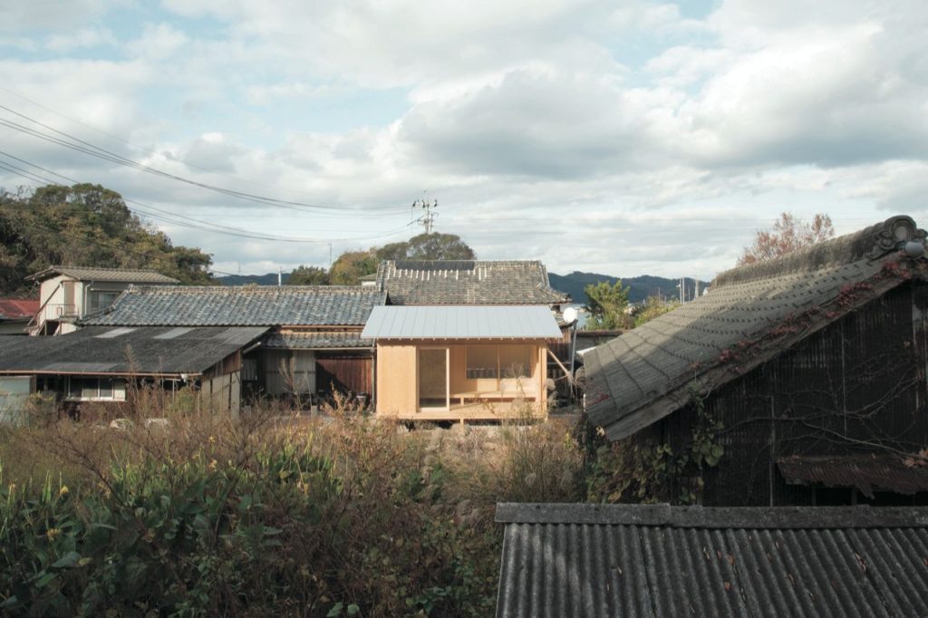 afasiaarq's tweet photo. #Ryue Nishizawa | https://t.co/pXHyv9J11k | posted by afasia | daily entries on contemporary art and architecture #afasiaarchzine #afasiaarq
Inujima Stay Office of Ryue Nishizawa _ House in Marbella _ SATO House _ Shanghai Rongqiao Center Project https://t.co/ilkql2Ff6k