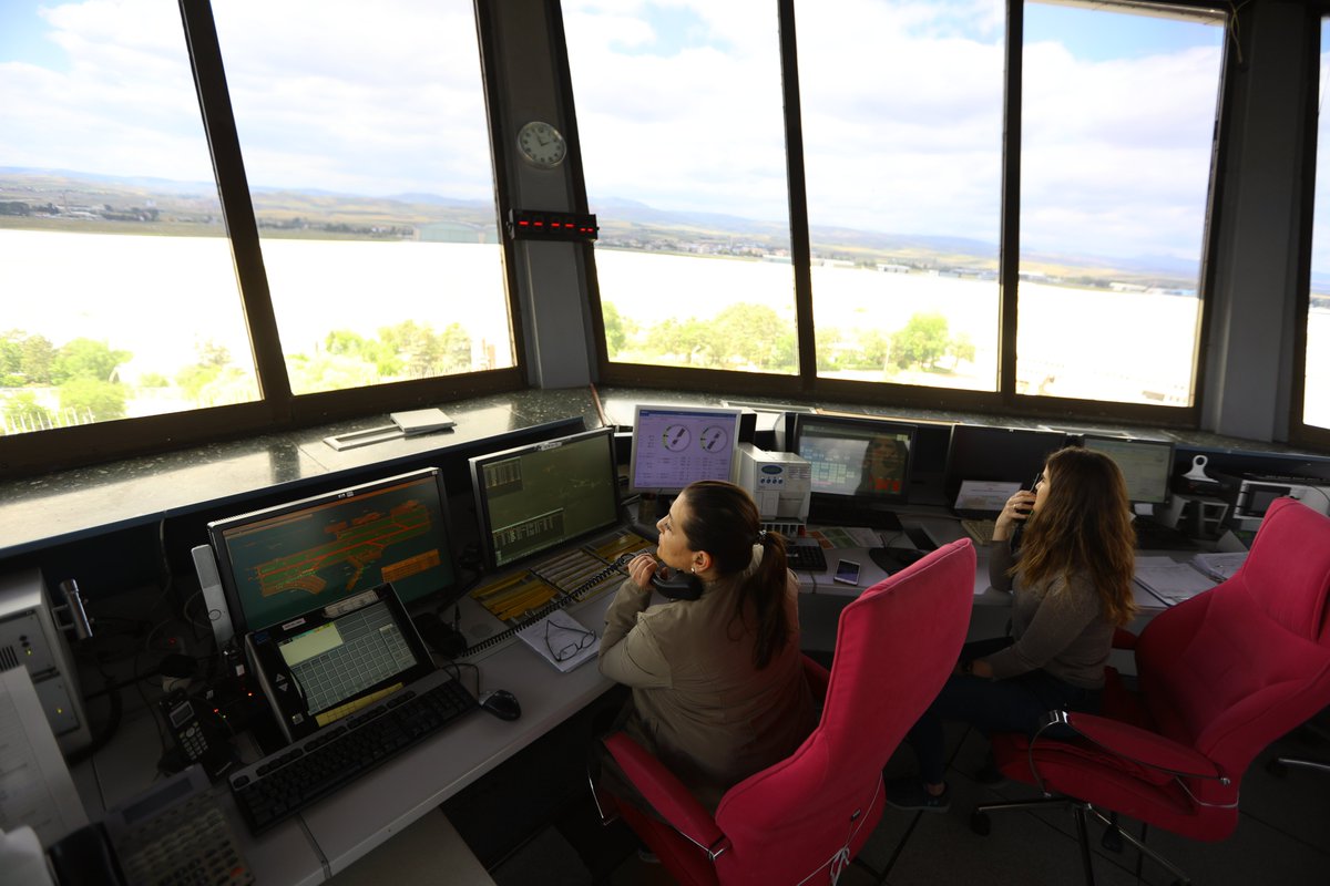 Bir dünya markası olan Türk havacılığına hizmet etmek üzere DHMİ ailesine katılmak ister misiniz? 
Yolcu ve çevre dostu havalimanlarımızda görevlendirilmek üzere 20 asistan, 40 stajyer hava trafik kontrolörü istihdam edilecek
isealimkariyerkapisi.cbiko.gov.tr/sf_IlanDetay.a…
<a href="/akaraismailoglu/">Adil Karaismailoğlu</a> <a href="/UABakanligi/">T.C. Ulaştırma ve Altyapı Bakanlığı</a>
