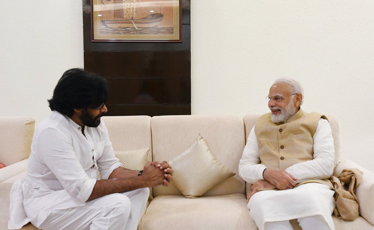 PawanKalyan's tweet photo. माननीय प्रधानमंत्री श्री नरेंद्र मोदी जी से मैं आठ साल बाद फिर मिला। आंध्र प्रदेश राज्य की स्थिति और समस्याओं को समझाने के लिए अपना बहुमूल्य समय देने के लिए श्री मोदी जी  का हार्दिक आभार। इस बैठक के समन्वय के लिए प्रधानमंत्री कार्यालय को धन्यवाद।
@PMOIndia https://t.co/LxRrMrbmdc