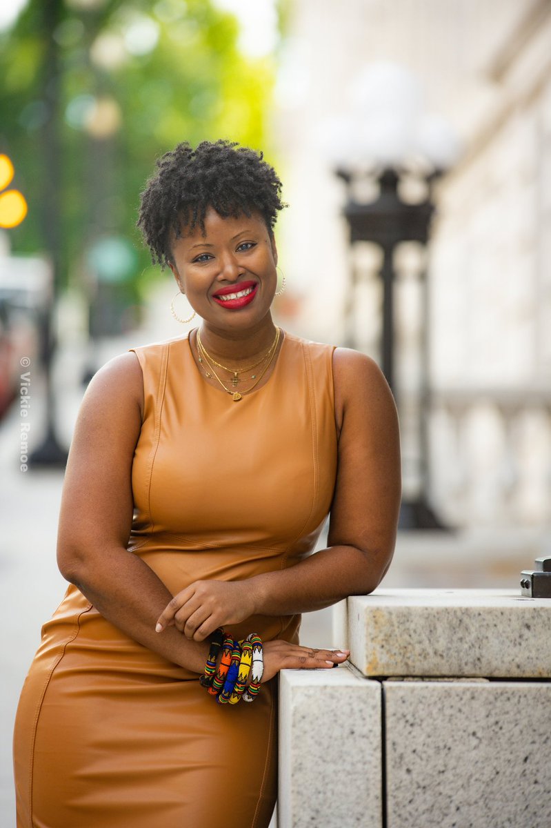 VickieRemoe's tweet photo. Happy #VickieRemoeDay! 🎉🎊

Today, I’m excited to announce the Vickie Remoe Prize for Journalism and New Media. I’m doubling down on my mission to #MakeSierraLeoneFamous.

A gift to my community on my birthday. 

Tell a friend about #VickieRemoePrize ⤵️
https://t.co/kpGqYFltHK https://t.co/Bqz8t42T0M