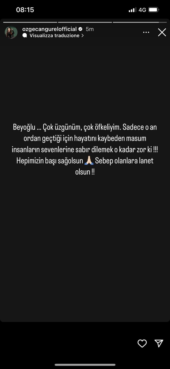 LoredanaRiccard's tweet photo. #ÖzgeGürel #Taksim #lstanbul 😭💔🙏🏻 https://t.co/Ovkmjbjna2