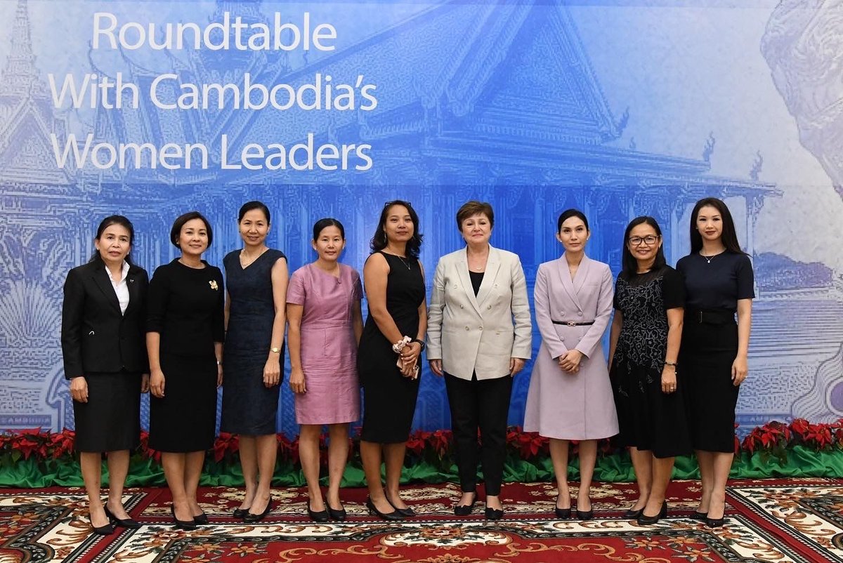 OxfamKH's tweet photo. While discussing with #IMF MD #KristalinaGeorgieva &amp;🇰🇭women leaders yesterday, #OxfamKH ND #PheanSophoan emphasized unpaid/domestic care work remains a hurdle though there’s progress in gender equality. We need awareness, attitude change &amp; collective efforts to break this barrier https://t.co/h2MnTlnkNC