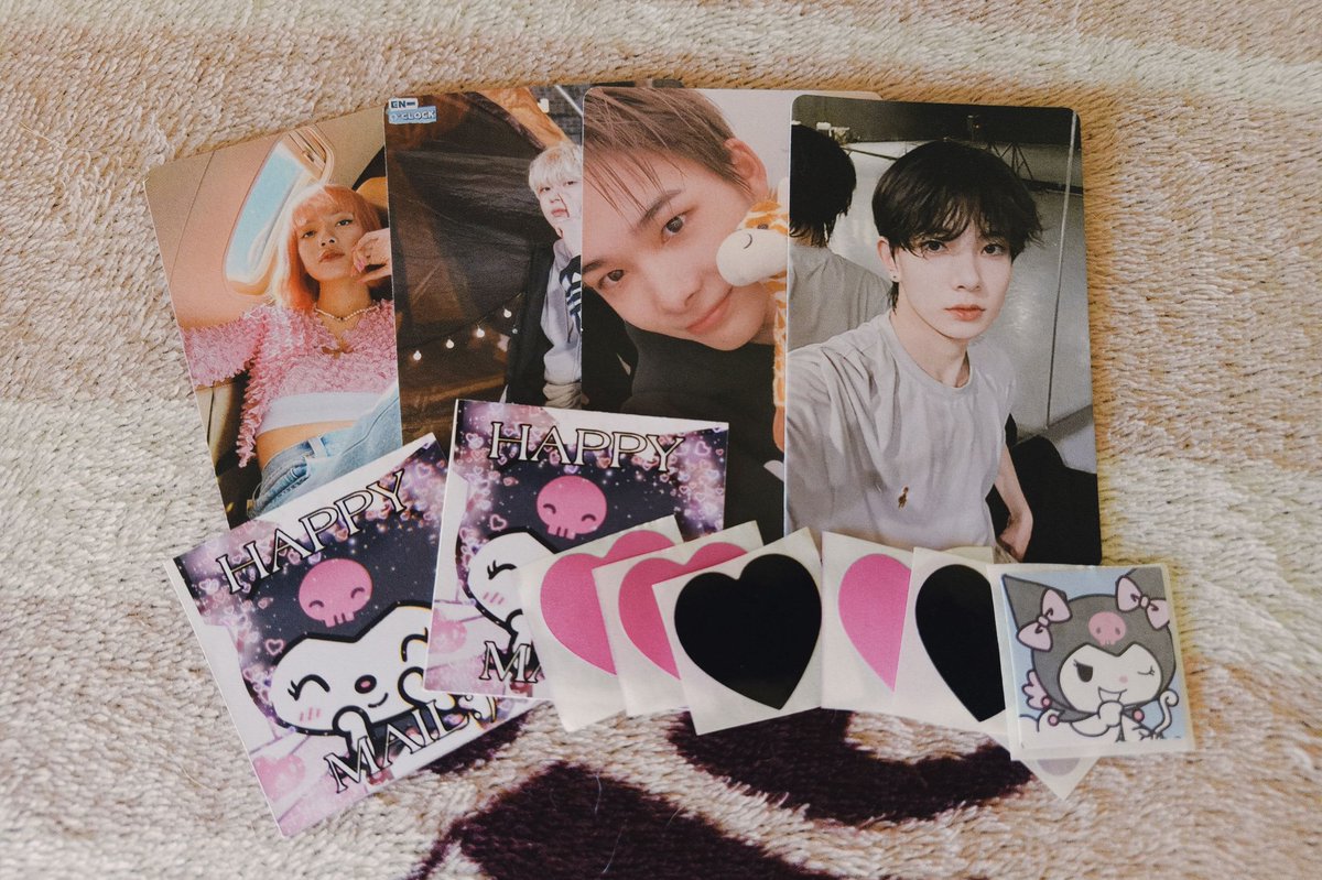 dyjybby2's tweet photo. @xialuvzs goodafternoon pooo^^ ni-ki and hee arrived today (≧▽≦) thank you so much sa mail stickers and other freebies. Godbless po! ✨ #xiagives https://t.co/52ZqZwMaRO