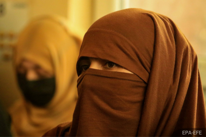The Taliban have banned Afghan women from gyms and public baths, just days after banning them from parks and funfairs. 

Activists say the increasing number of restrictions on women are an attempt to prevent them from gathering to organise opposition to the Taliban’s rule.