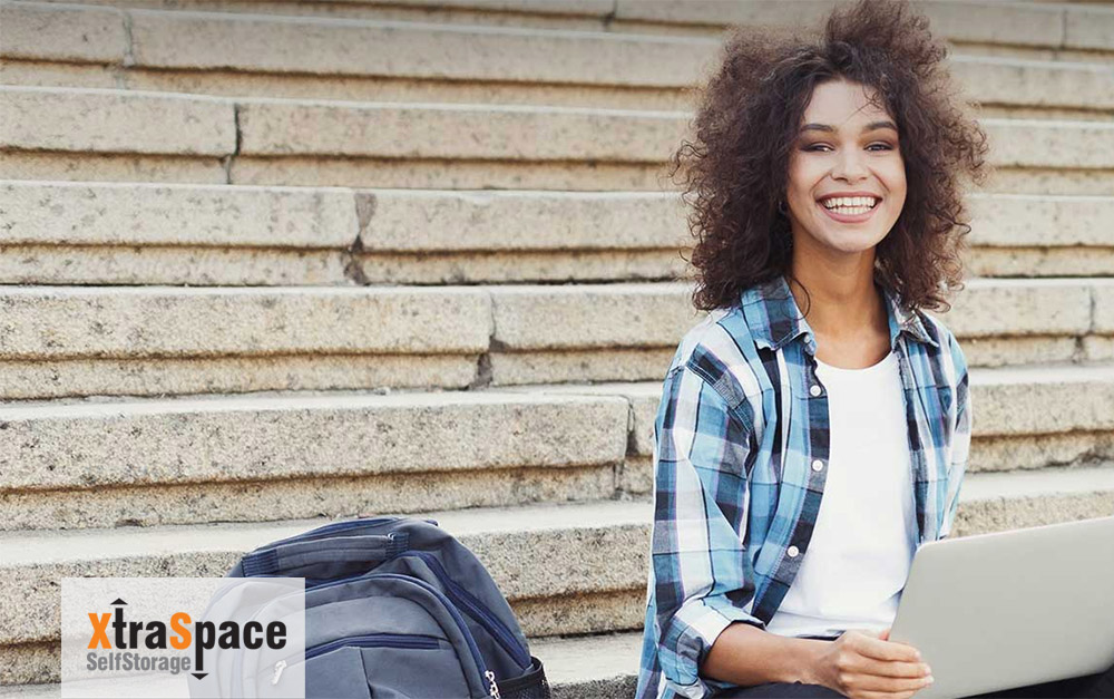 XtraSpaceSA's tweet photo. #Students – there’s no need to lug all your items back and forth if you’re going home just for the #holidays! 

Simply store your stuff instead, with #StudentStorage that’s affordable and convenient: https://t.co/AxLndBspm9 https://t.co/mnhR2dpSjZ