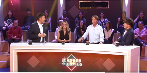 GECAtv's tweet photo. Sube en su 2ª entrega el concurso @BasuraoTesoro y firma 62.000 espectadores y un 14,8% de cuota en el prime time de @aragontv.

📺196.000 aragoneses contactaron al menos 1 minuto.

🧔‍♂️Mejora a un 18,8% en el target de 65+ años.

@InakiUrrutia https://t.co/e3NNQZ8zNC