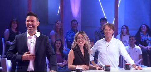 GECAtv's tweet photo. Sube en su 2ª entrega el concurso @BasuraoTesoro y firma 62.000 espectadores y un 14,8% de cuota en el prime time de @aragontv.

📺196.000 aragoneses contactaron al menos 1 minuto.

🧔‍♂️Mejora a un 18,8% en el target de 65+ años.

@InakiUrrutia https://t.co/e3NNQZ8zNC