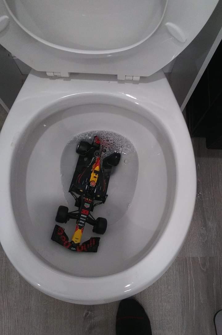 Bugeb's tweet photo. #MaxVerstappen https://t.co/7GCvQLy8v7