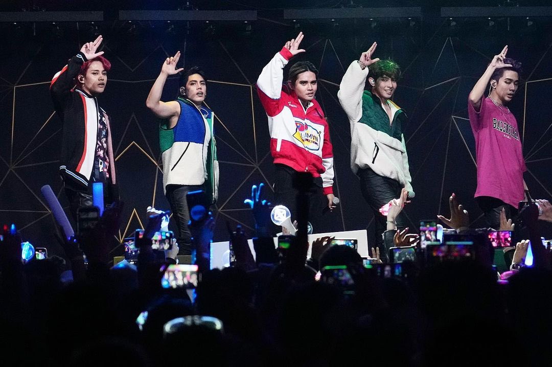 YoungPROAtin's tweet photo. Can’t get enough of these great shots from the #WYATTourLA 🔥✨

© Sthanlee IG

@SB19Official #SB19                         
#WYATTourLosAngeles 

#WYATTour https://t.co/JgZIllapV1
