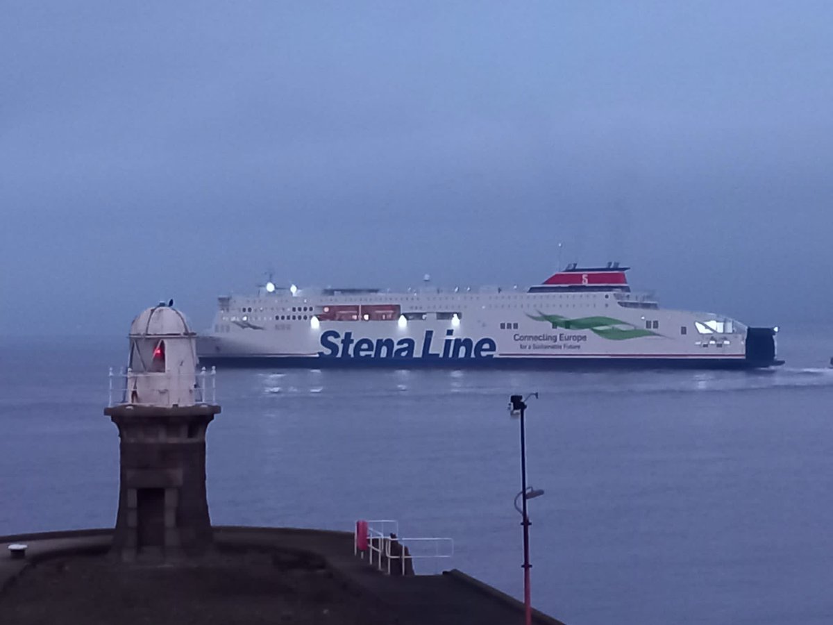 bristolport's tweet photo. Today we welcome Stena Ebba, the newest addition to Stena Line. She has an optimised design for maximum efficiency, while being adaptable to an alternative fuel setup in the future. She is delivering cars to The Baltics, while operating as a ferry between Karlskrona and Gdynia. https://t.co/CZWgUpjld9