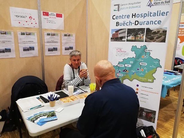 🧐 Le CHBD était présent au forum de mobilisation pour l'emploi organisé à Gap par Pole Emploi et la Ville de Gap.
Nos cadres RH et de santé se sont relayés pour assurer une présentation de nos offres d'emploi auprès du public. 
ressources.humaines@chbd-laragne.fr