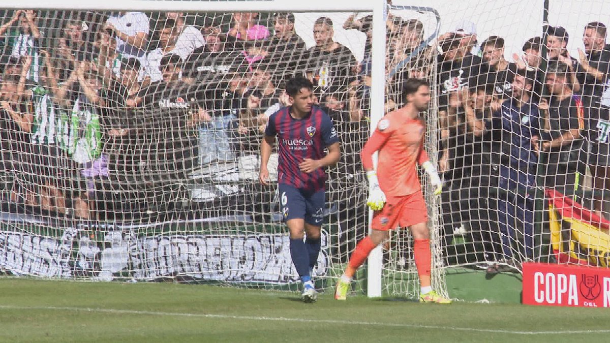 aragontv's tweet photo. Solo podemos decir GRACIAS😍
@aragontv fue este domingo la cadena más vista con una cuota del 12,6%

➡️ Con un 14,8%, @BasuraoTesoro fue líder y marcó nuevo máximo.
➡️ Los encuentros de Copa del Rey superaron el 26% y hasta el 27,5% durante la tanda de penalitis de la #SDHuesca https://t.co/pjFZyqleo6